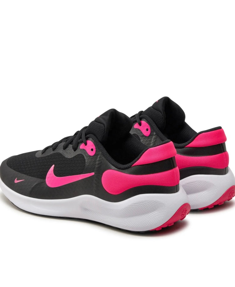 Маратонки Nike Revolution 7