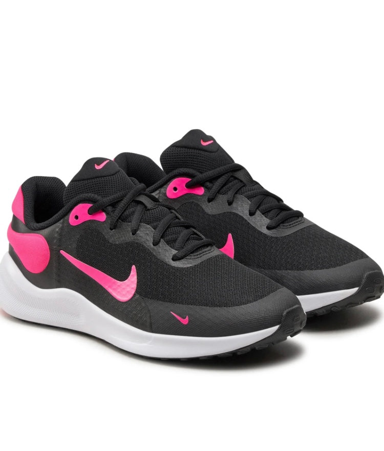 Маратонки Nike Revolution 7